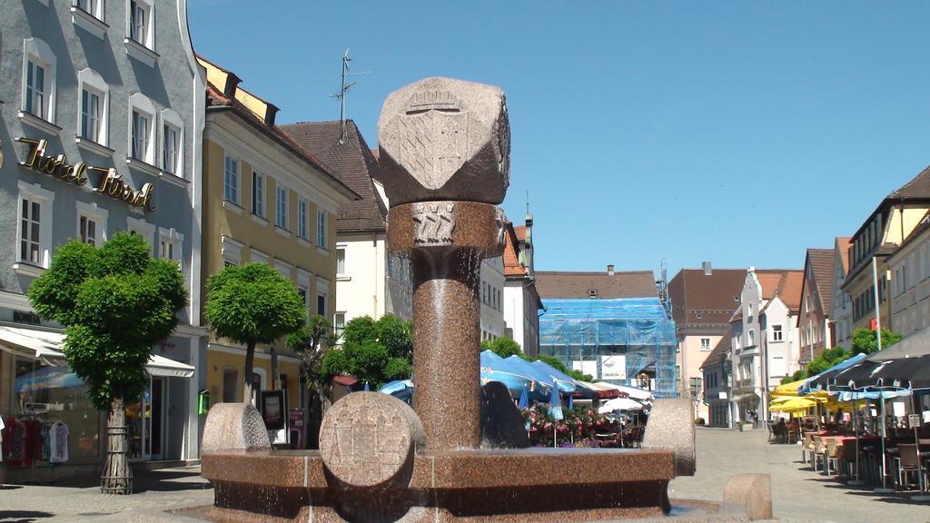 Brauereigasthof zur Münz seit 1586 Günzburg Exterior foto